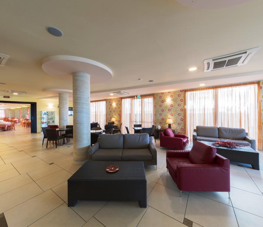 Hotel La Ninfea Montesilvano Marina المظهر الخارجي الصورة