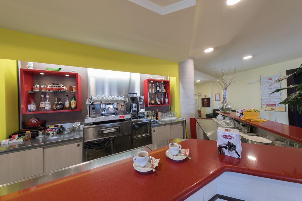 Hotel La Ninfea Montesilvano Marina المظهر الخارجي الصورة