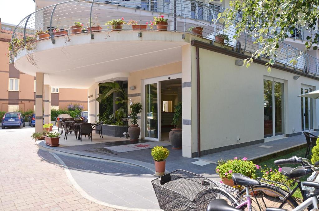 Hotel La Ninfea Montesilvano Marina المظهر الخارجي الصورة