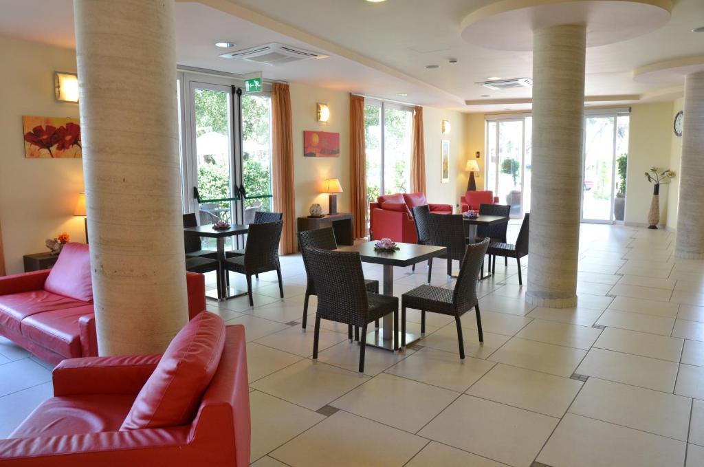 Hotel La Ninfea Montesilvano Marina المظهر الخارجي الصورة