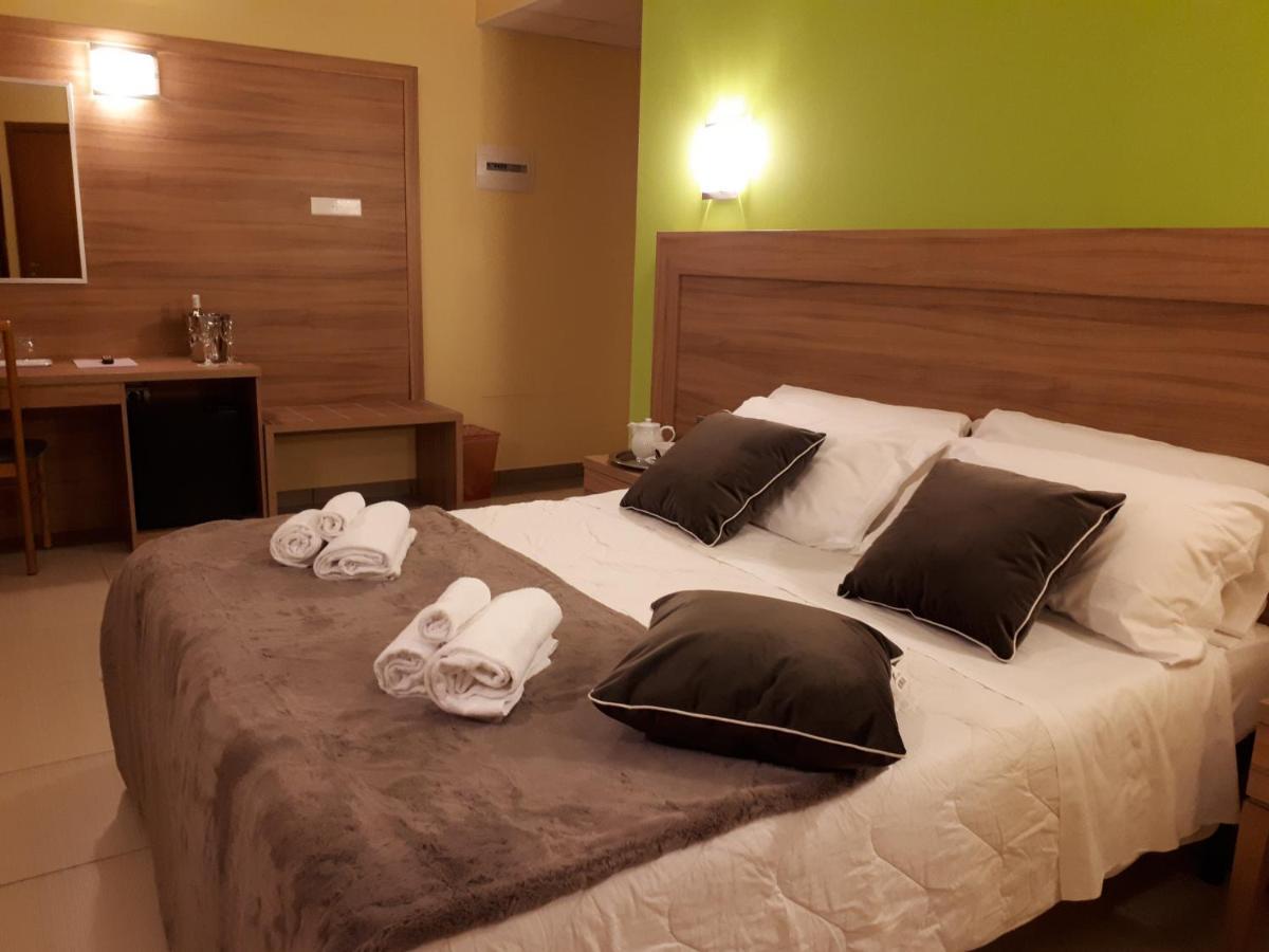Hotel La Ninfea Montesilvano Marina المظهر الخارجي الصورة